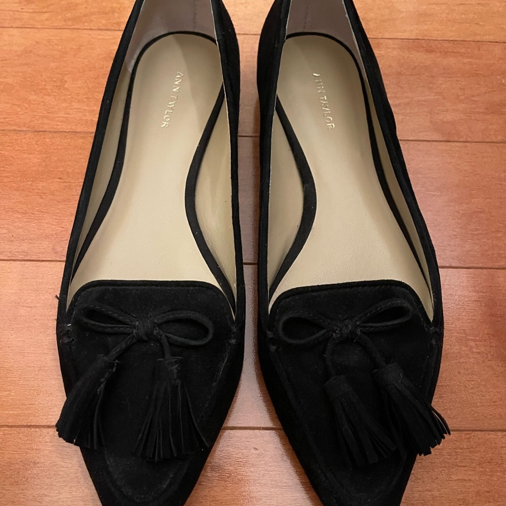 Ann Taylor Pointy Toe Black Suede Tassel Flats